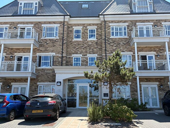 1 Bedroom Flat For Sale In Sundew Avenue, Fleet, GU51
