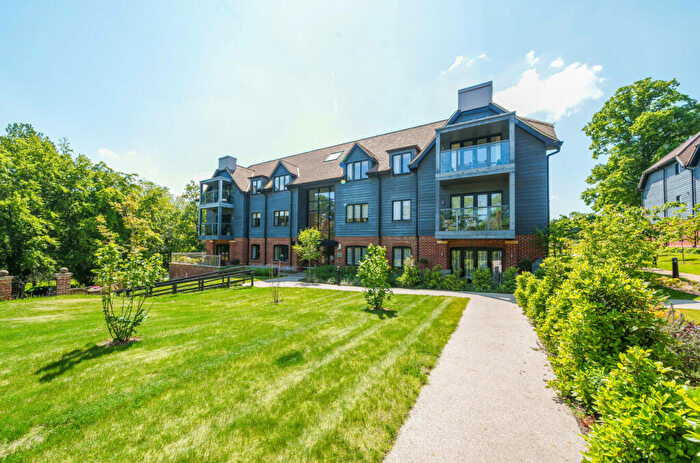 3 Bedroom Penthouse For Sale In Mortimer Drive, Romsey, Hampshire, SO51