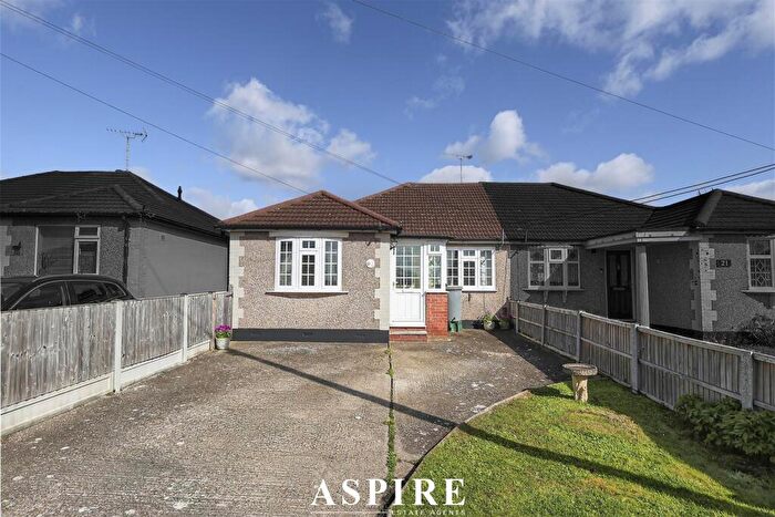 3 Bedroom Semi-Detached Bungalow For Sale In Holtynge, Benfleet, SS7