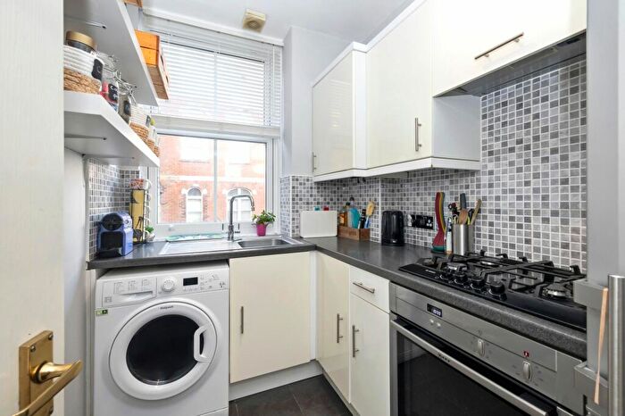 1 Bedroom Flat For Sale In Byron Street, Tennyson Court Byron Street, BN3