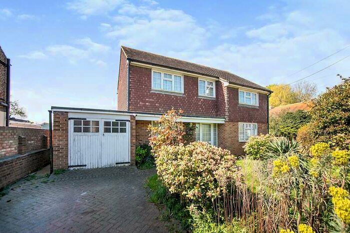3 Bedroom Detached House For Sale In The Street, Upper Stoke, Rochester, Kent, ME3