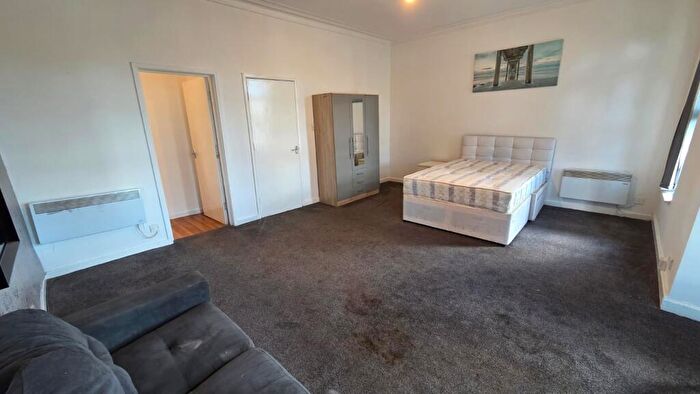 1 Bedroom Flat To Rent In Norman Road, Manchester, M14