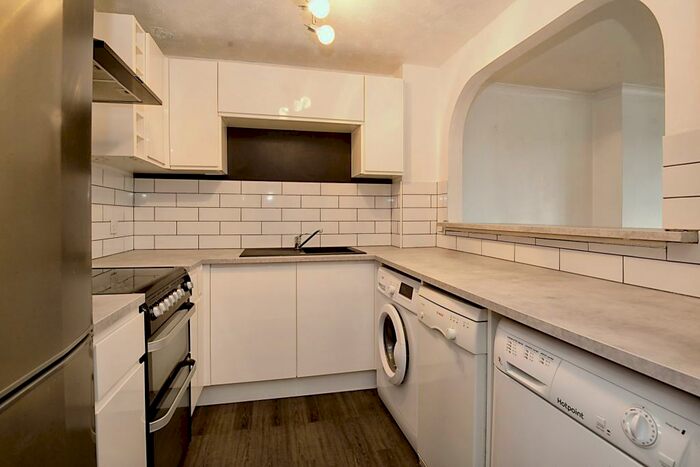 2 Bedroom Apartment To Rent In Bishop Hannon Drive, CF5