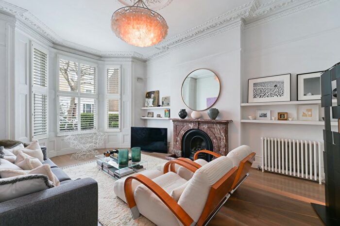 1 Bedroom Flat To Rent In Bassett Road, London, W10