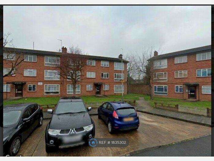 1 Bedroom Flat To Rent In Leybourne Road, Uxbridge, UB10