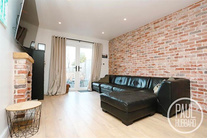 3 Bedroom Semi-Detached Bungalow For Sale In Merrifield Road, Pakefield, NR33