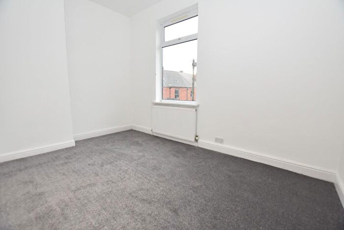 2 Bedroom Semi-Detached House To Rent In Hope Street, Brampton, Chesterfield, S40
