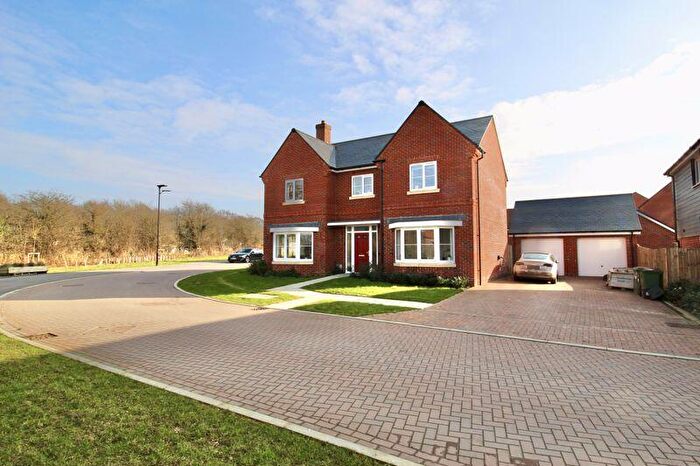 4 Bedroom Detached House For Sale In Chaffinch Gardens, Botley, SO32