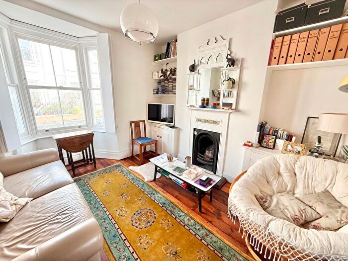 2 Bedroom Maisonette To Rent In College Gardens, Brighton, BN2