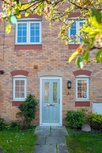 4 Bedroom Semi-Detached House To Rent In Sycamore Drive, Wesham, PR4