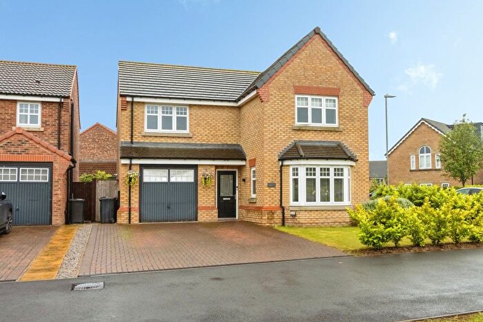 4 Bedroom Detached House For Sale In Amberwood Chase, Dewsbury, West Yorkshire, WF12