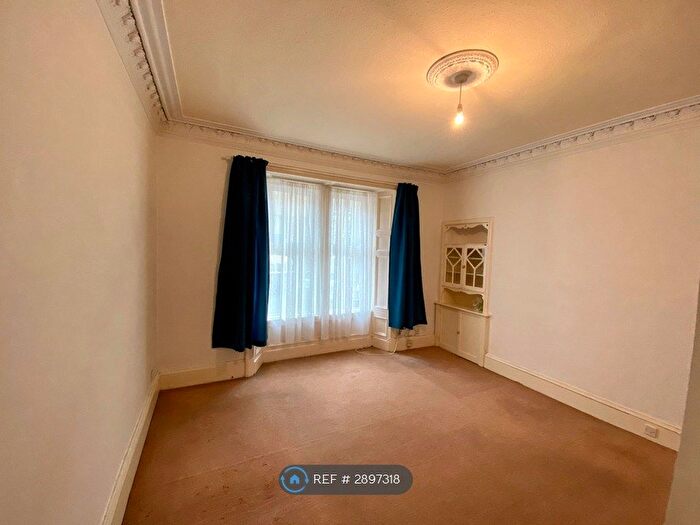 1 Bedroom Flat To Rent In Cunningham Street, Dundee, DD4