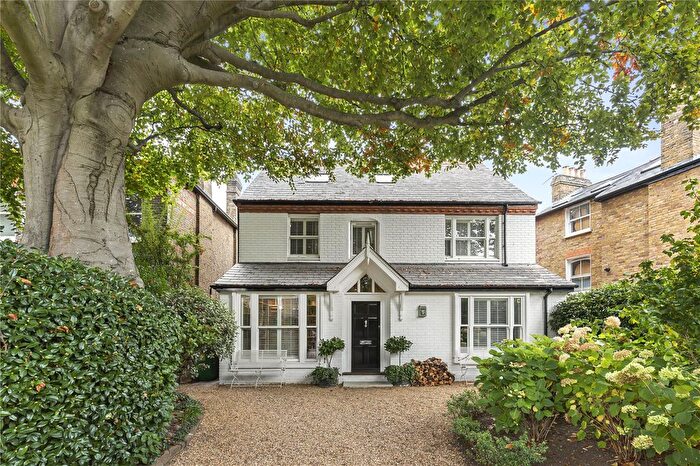 4 Bedroom Detached House For Sale In Ailsa Road, Twickenham, TW1