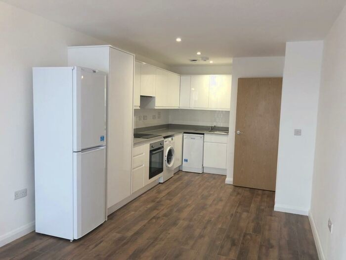 1 Bedroom Apartment To Rent In Stoke Road, Slough, SL2