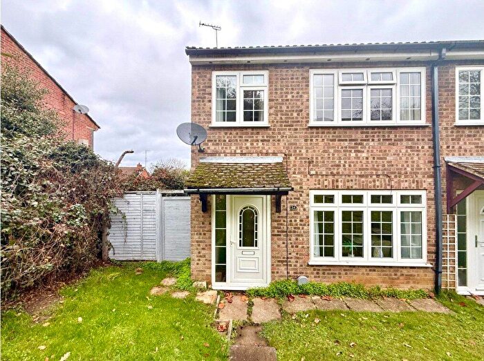 3 Bedroom End Of Terrace House For Sale In Conway Close, Frimley, Camberley, Surrey, GU16