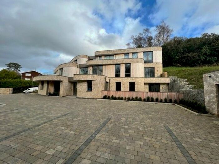 2 Bedroom Flat To Rent In Broadwater Down, Tunbridge Wells, TN2