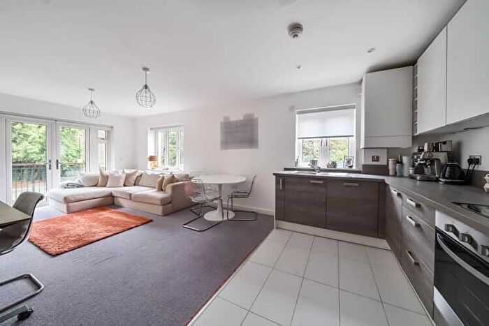 2 Bedroom Flat For Sale In Cardew Court, Bracknell, Berkshire, RG12