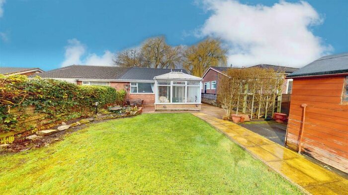 2 Bedroom Semi-Detached Bungalow For Sale In Holcombe Close, Kearsley, Bolton, BL4