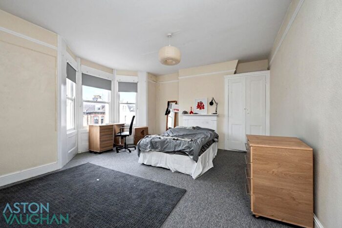 3 Bedroom Flat To Rent In Ditchling Rise, Brighton, BN1