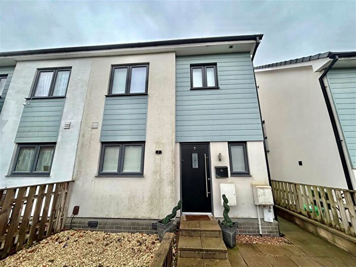 3 Bedroom House To Rent In Farmlands Close, Nottingham, NG5