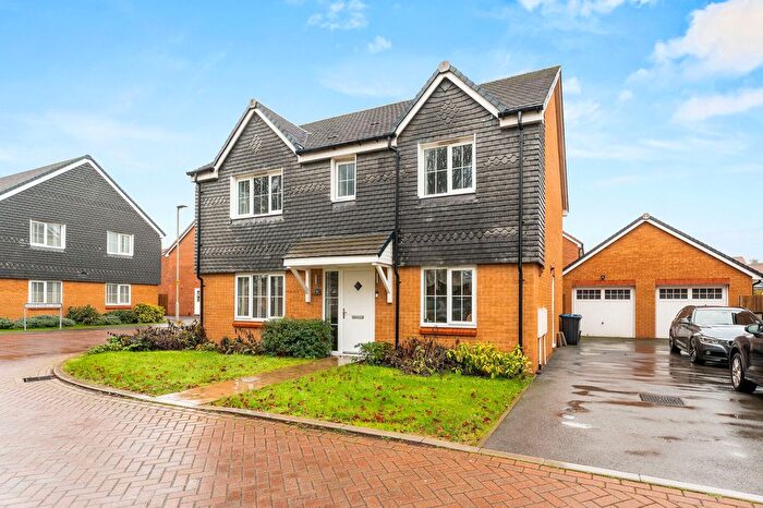 4 Bedroom Detached House For Sale In Maple Close, Harnham, Salisbury, SP2