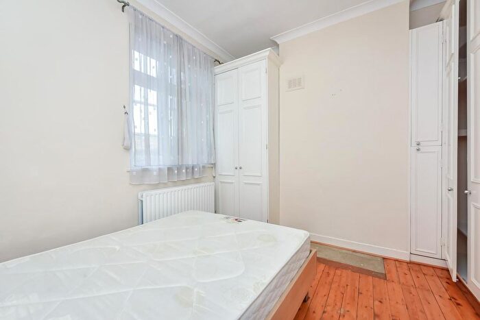 1 Bedroom Flat To Rent In Wandsworth Road, Clapham, SW8