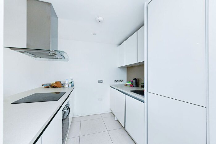 1 Bedroom Flat To Rent In Canal Street, Nottingham One Tower, NG1