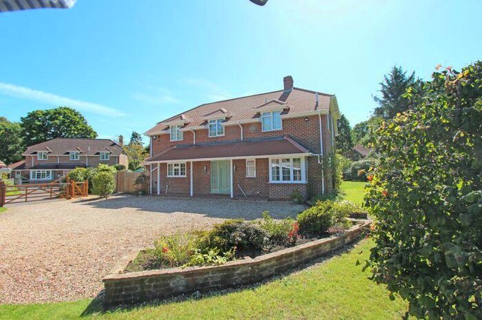 4 Bedroom Village House To Rent In Armstrong Road, Brockenhurst, SO42