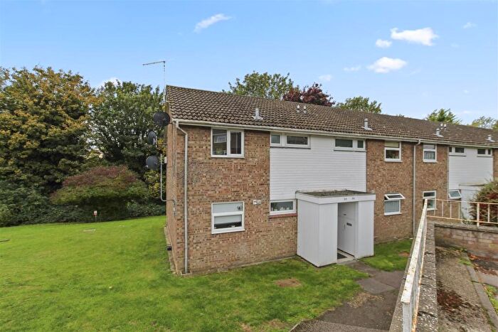 Studio To Rent In Portland Road, Irthlingborough, NN9