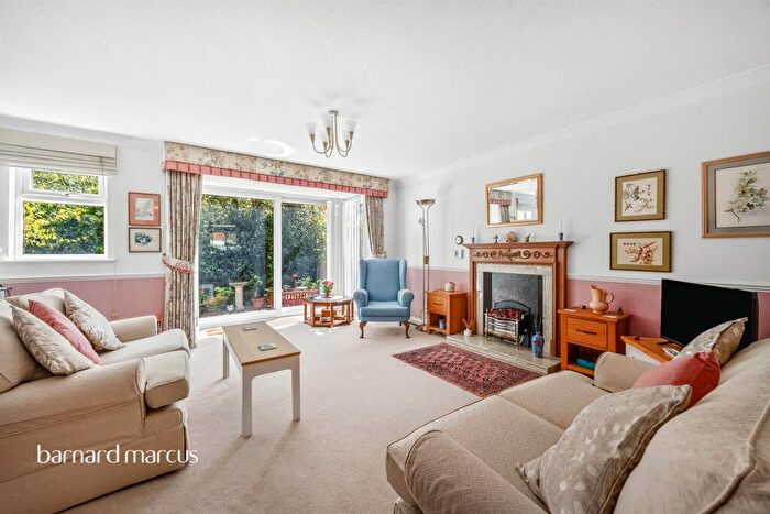 4 Bedroom Detached House For Sale In Crusader Gardens, Croydon, CR0