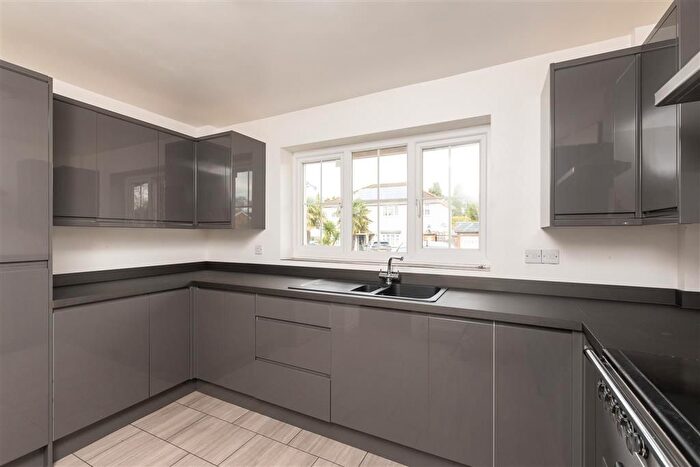 4 Bedroom Detached House For Sale In Viking Way, West Kingsdown, Sevenoaks, Kent, TN15