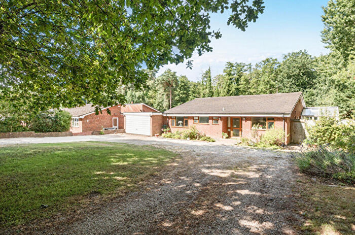 4 Bedroom Bungalow For Sale In Soldiers Rise, Finchampstead, Wokingham, RG40
