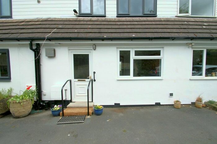 1 Bedroom Flat To Rent In Kent Road, Pudsey, West Yorkshire, LS28