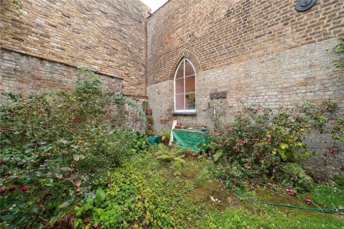 3 Bedroom Terraced House For Sale In Hillgate Street, Kensington, London, W8