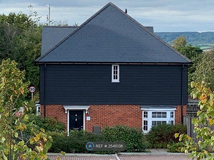 3 Bedroom End Of Terrace House To Rent In Sheldon Way, Larkfield, Aylesford, ME20