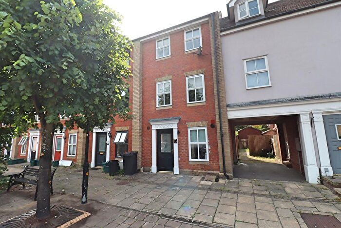 4 Bedroom Terraced House To Rent In Hesper Road, Colchester, CO2