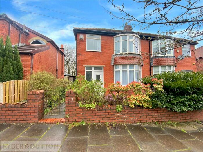 3 Bedroom Semi-Detached House To Rent In Broadway, Chadderton, Oldham, Greater Manchester, OL9
