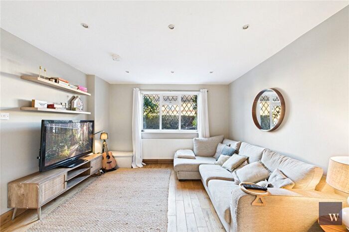 4 Bedroom Terraced House For Sale In Besley Street, London, SW16