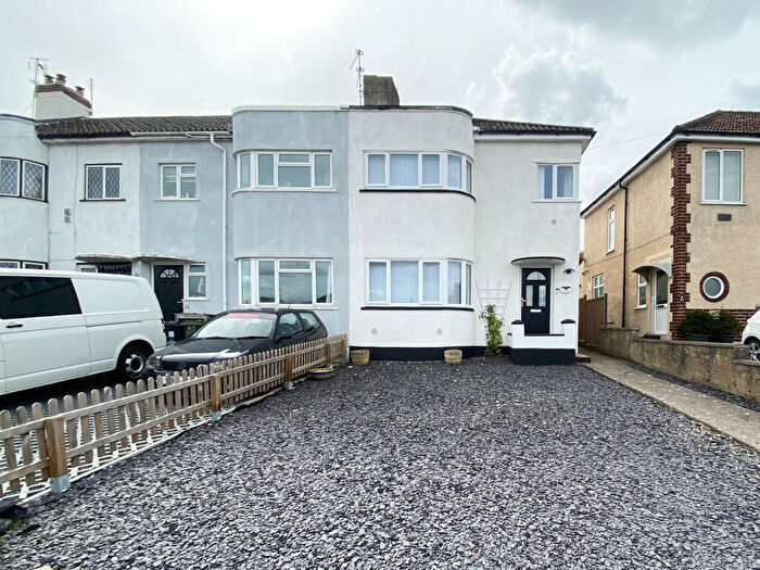 3 Bedroom Semi-Detached House To Rent In Station Road, BS34