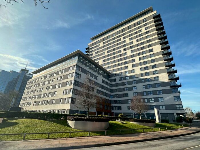 2 Bedroom Apartment To Rent In Alencon Link, Basingstoke, Hampshire, RG21