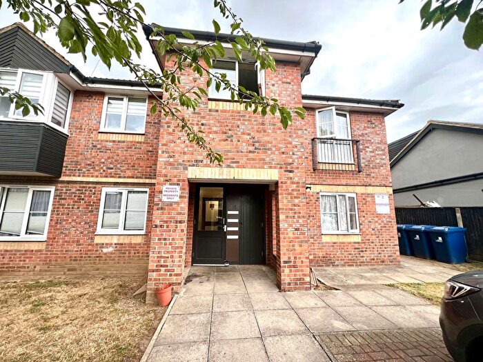 1 Bedroom Flat To Rent In Lowden Road, Southall, UB1