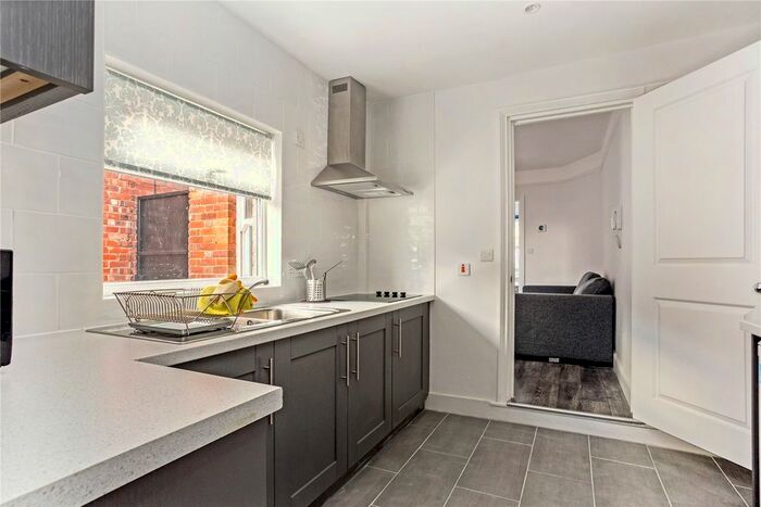 1 Bedroom Flat To Rent In Rose Hill, Oxford, OX4