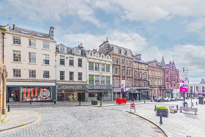 3 Bedroom Flat To Rent In King Street, Stirling Town, Stirling, FK8