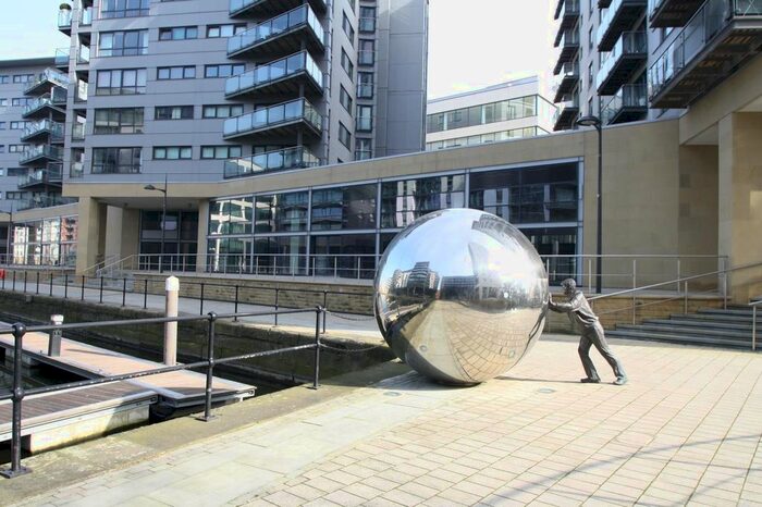 2 Bedroom Flat To Rent In The Boulevard, Leeds, West Yorkshire, Uk, LS10