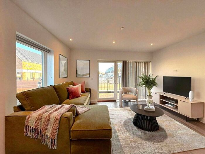 2 Bedroom Apartment To Rent In Bragg Way, Cambridge, Cambridgeshire, CB5