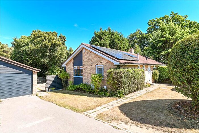 3 Bedroom Bungalow For Sale In Arden Walk, New Milton, Hampshire, BH25