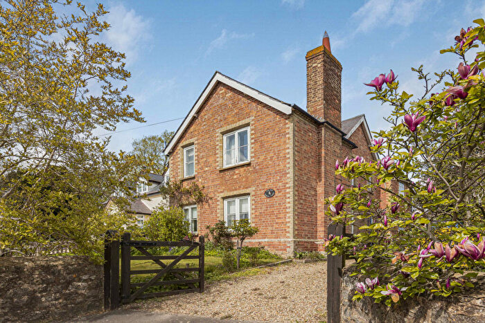 4 Bedroom End Of Terrace House For Sale In Castle Street, Marsh Gibbon, OX27