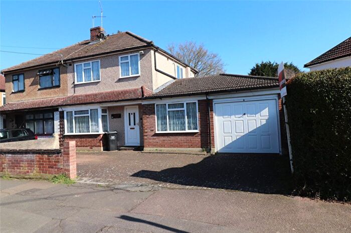 4 Bedroom Semi-Detached House For Sale In The Meadow Way, Billericay, Essex, CM11