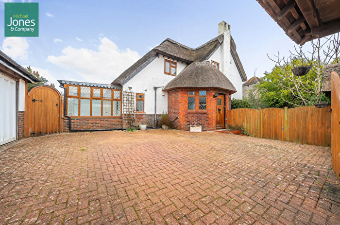 4 Bedroom House To Rent In Fircroft Avenue, North Lancing, West Sussex, BN15