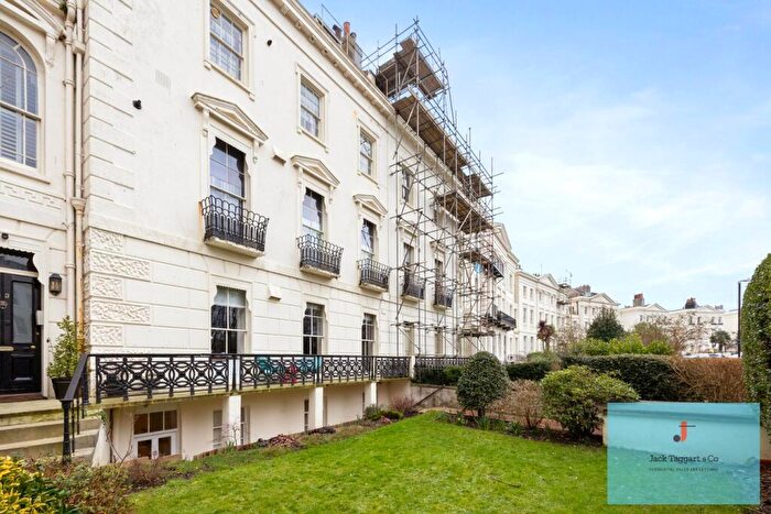2 Bedroom Apartment For Sale In Montpelier Crescent, Brighton, BN1